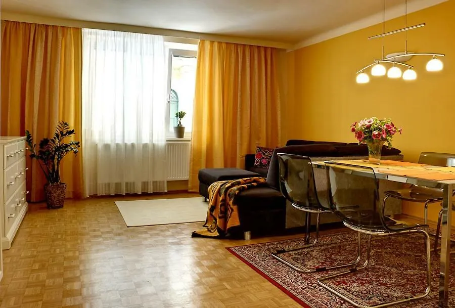 Herminengasse 5 1 Apartment Vienna